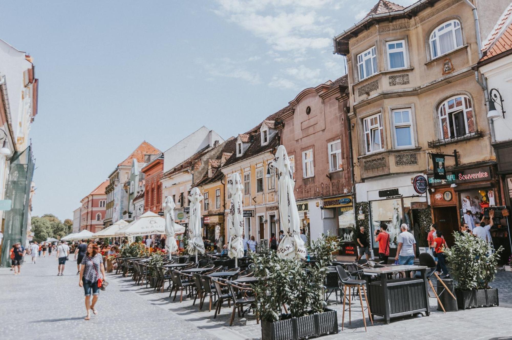 Locart -Cozy Downtown Apartment, Near Black Church With Free Wi-Fi Braşov Eksteriør billede